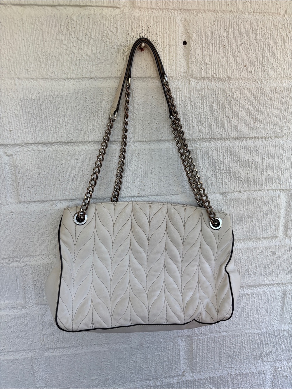 kate spade Medium Convertible Briar Lane Quilted White Shoulder Bag - Picture 10 of 10